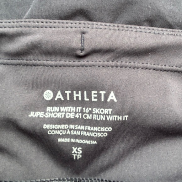 Athleta Run With It 16" Skort - Picture 6 of 6